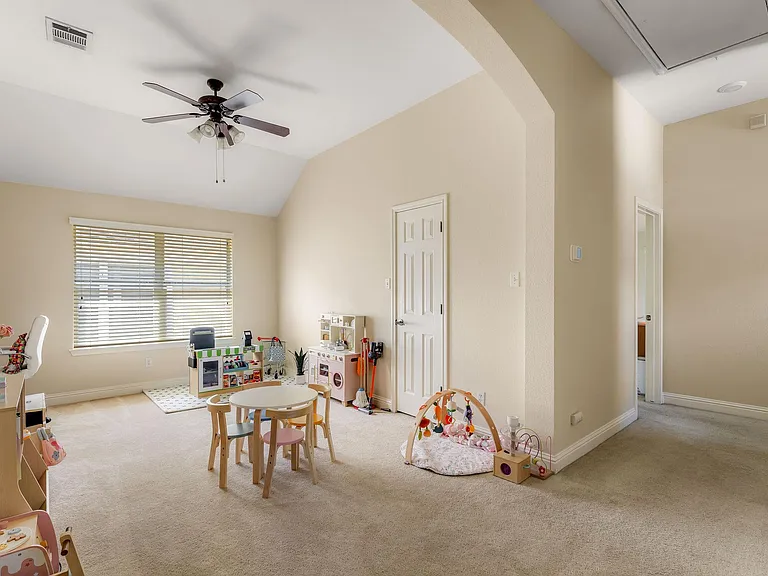 1821 Village Oak Ct — Photo 17
