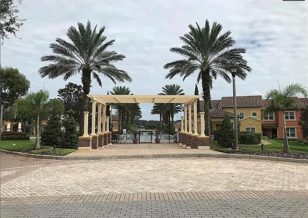 3 bed, 2.5 bath, 1656 sqft, $2,700 — Photo 1