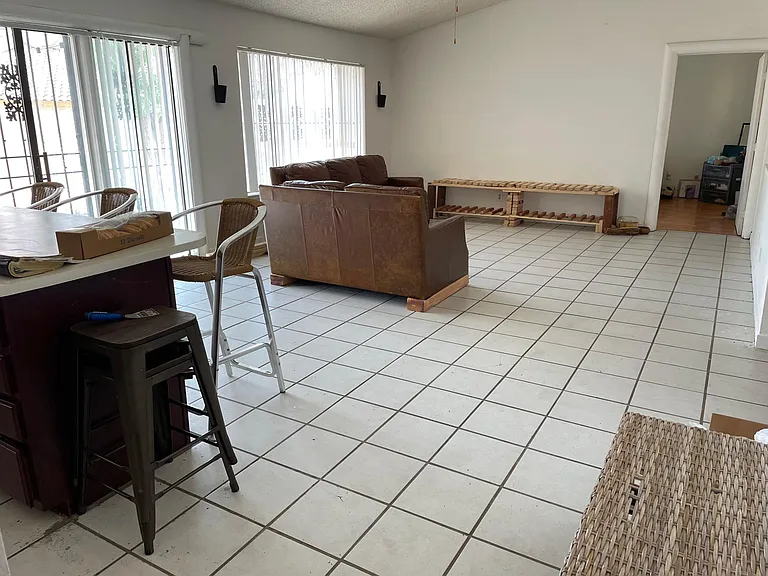 6417 Pearcrest Rd N — Photo 3