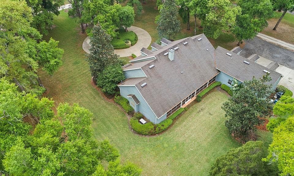 2nd image of 1585 Brimshire Cir
