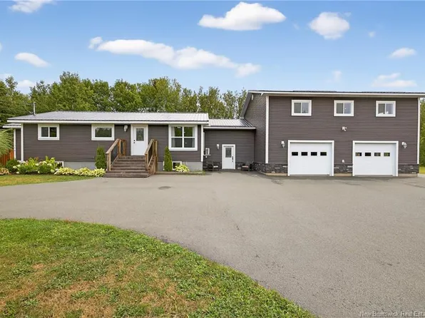280 Haggerty St, Bathurst, NB E2A 4Y9
