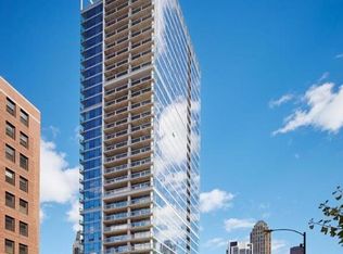 801 N La Salle Dr, Chicago, IL 60610