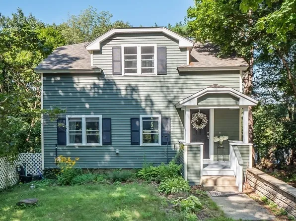 62 Oriole St, Gardner, MA 01440