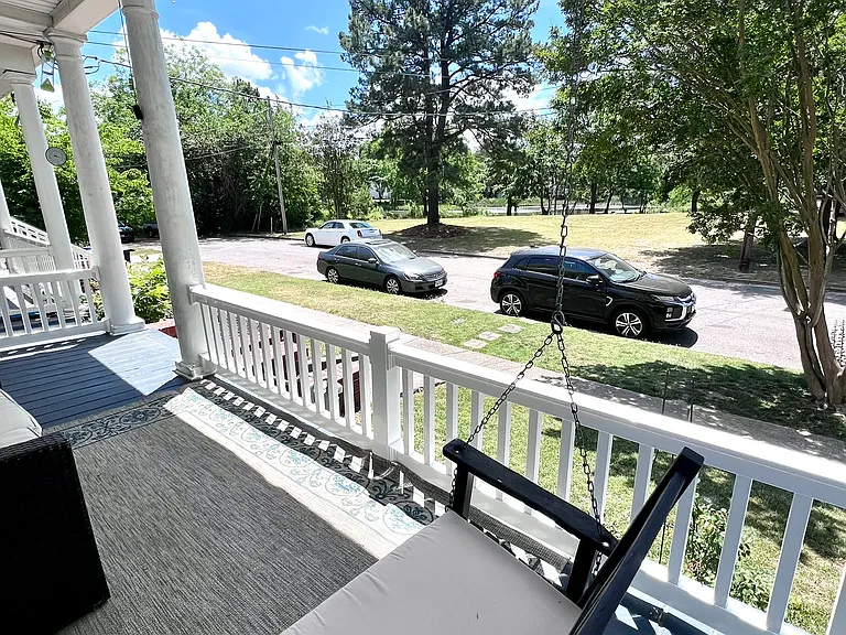 1522 Barron St — Photo 2