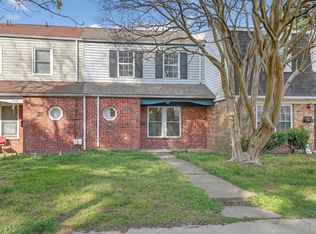 620 Red Horse Ln, Virginia Beach, VA 23462