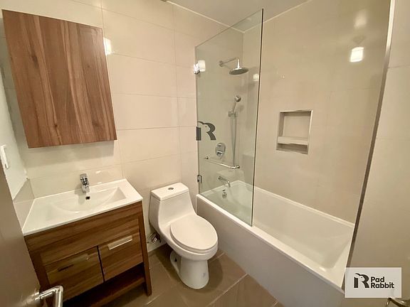 5th image of 1148 Union St #4UU