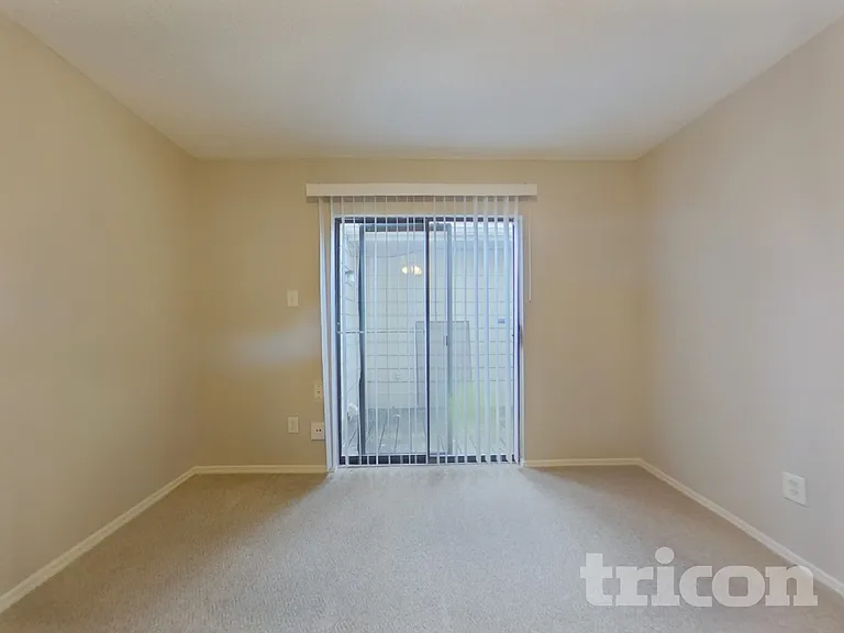 525 Horse Shoe Bnd — Photo 8