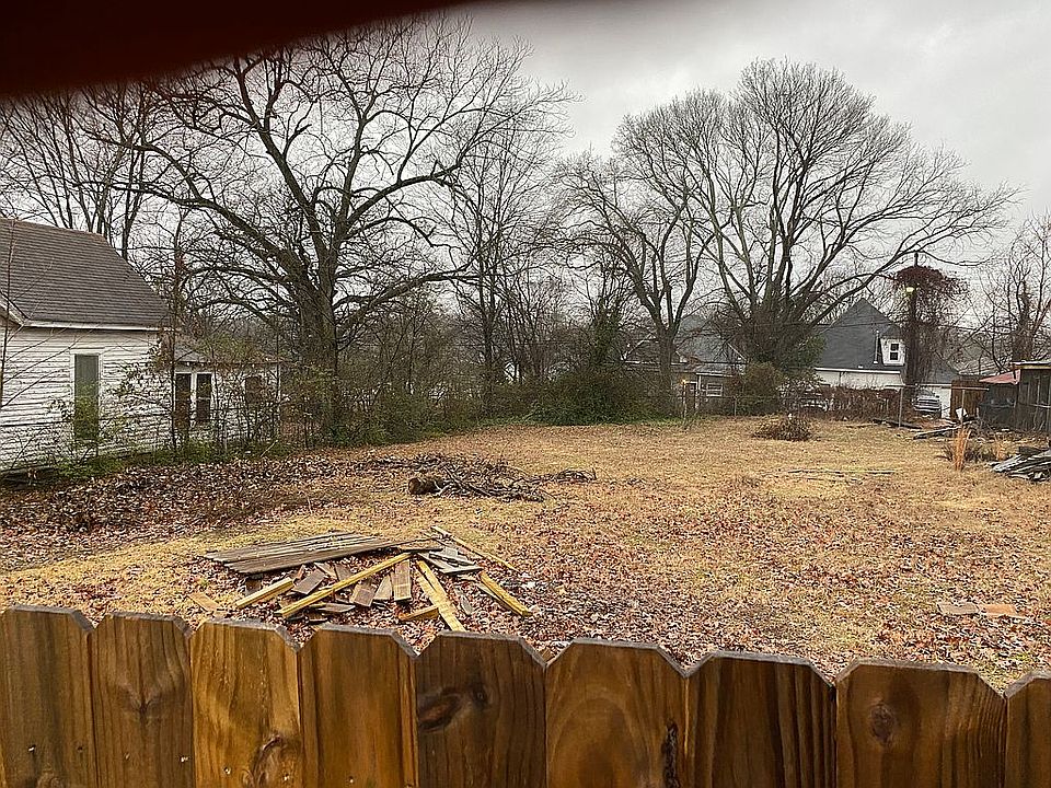 2nd image of 1904 S Cross St