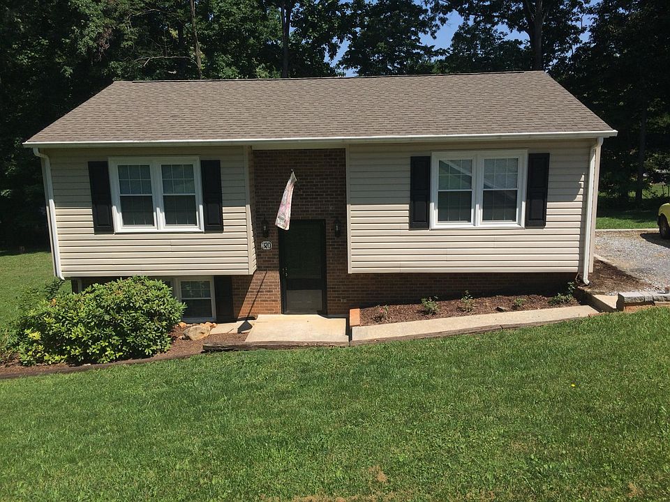 Front of home - well maintained