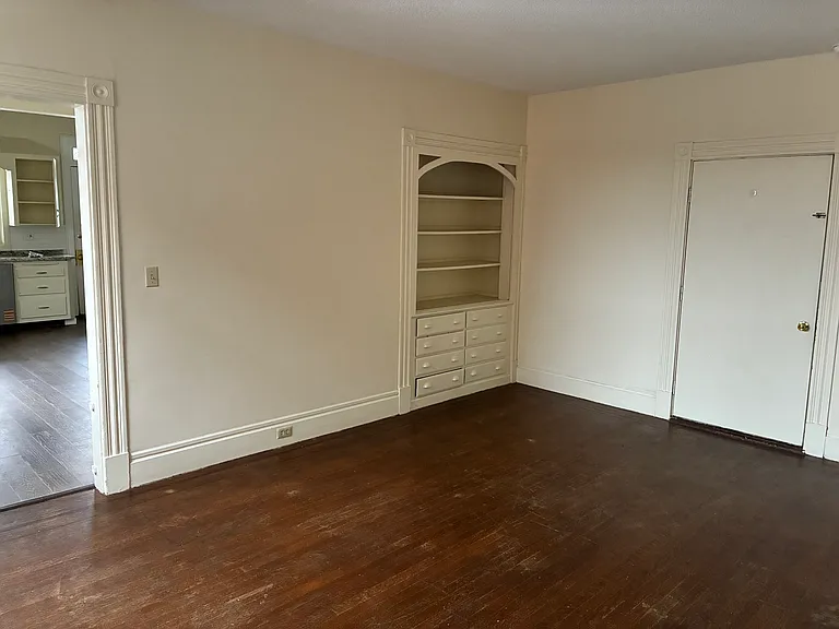 72 Main St #8 — Photo 4