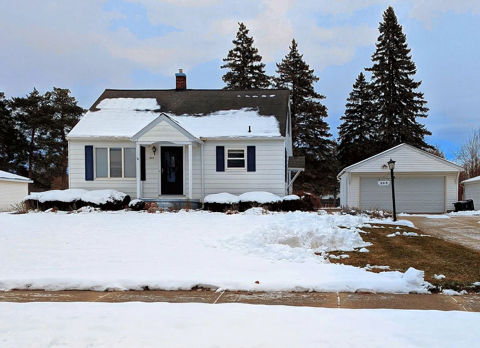 305 Renshar Dr photo 1