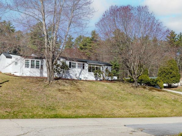 1 Ruth Avenue, Hooksett, NH 03106