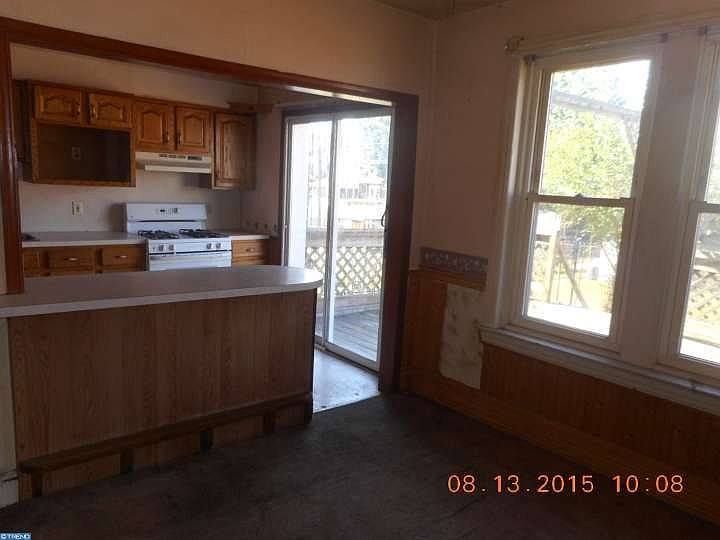 2nd image of 37 Maple St
