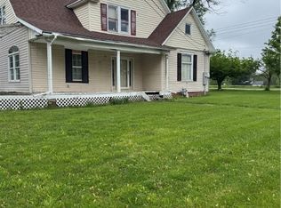 955 N Woodland Dr, Mount Zion, IL 62549