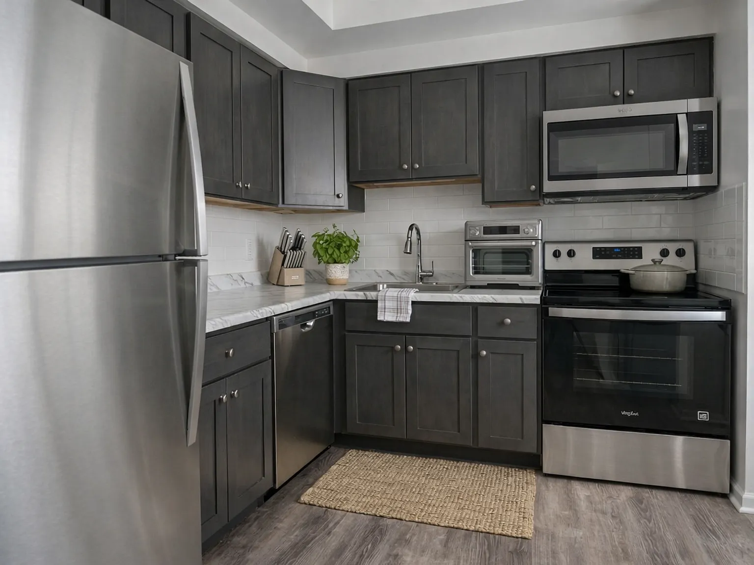 West Central Apartments — Photo 3