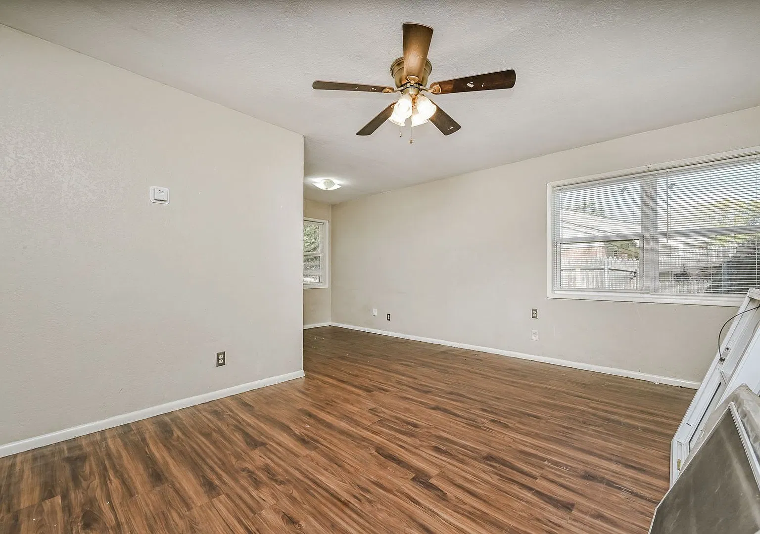 2810 Duncan Dr — Photo 3