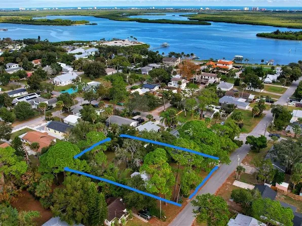 111 New Hampshire St, Edgewater, FL 32132