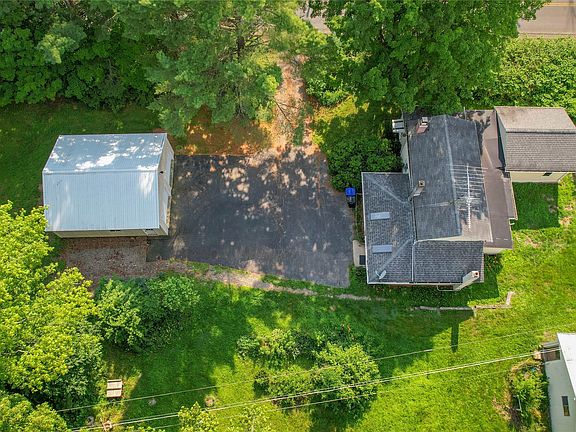 2nd image of 2525 Sulphur Springs Rd