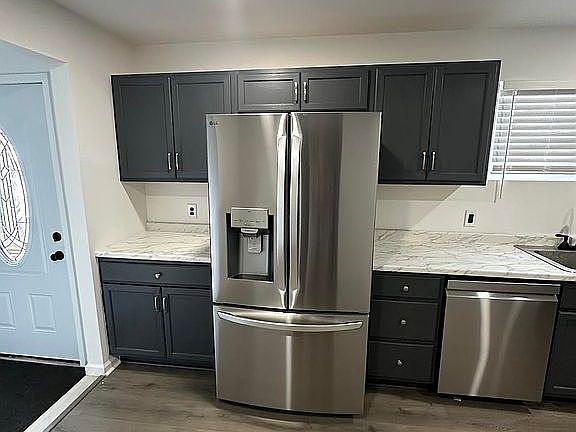 Stainless appliances