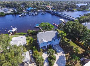 421 Doric Ct, Tarpon Springs, FL 34689