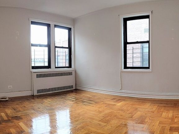 5th image of 245 Hawthorne St APT F14