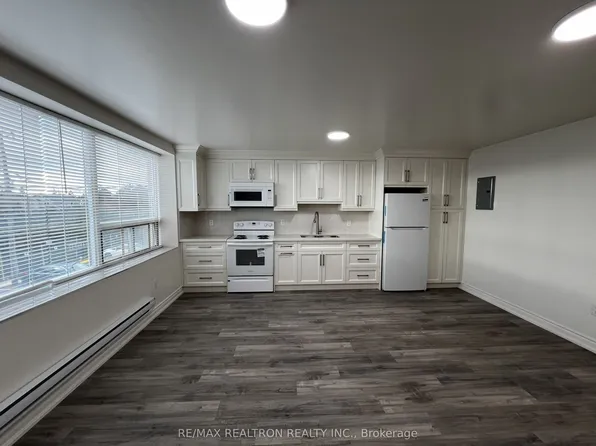 1985 Lawrence Ave E Unit 2, Toronto, ON M1R 2Z2