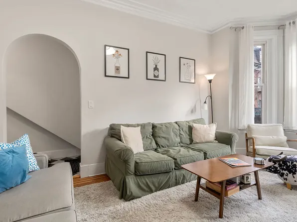 554 E 5th St, South Boston, MA 02127