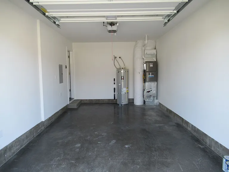 Newer Three Bedroom Duplex — Photo 22