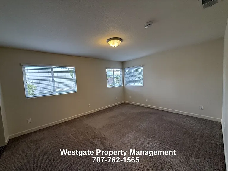 418-420 422 Upham St #418A — Photo 8