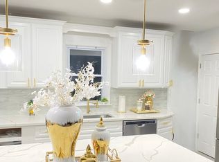 528 Harrison Ave #1, Roselle, NJ 07203