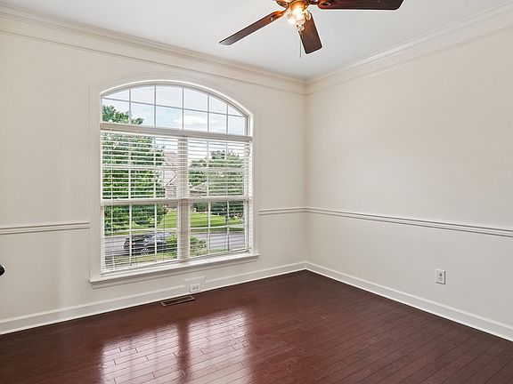 3rd image of 103 Houghland St