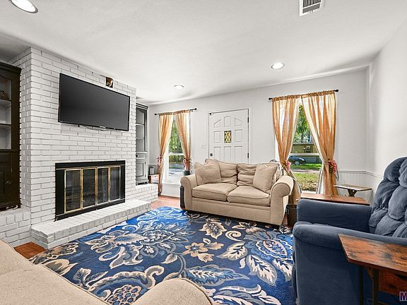4th image of 11275 Oak Alley Dr