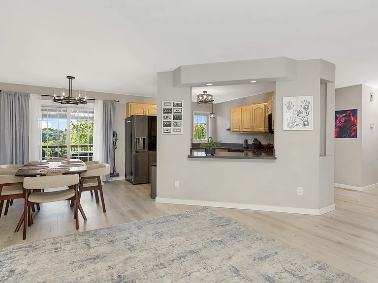 9523 Parkside Trl N — Photo 21