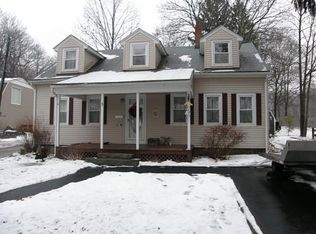 3 Curfew Ln, Dudley, MA 01571