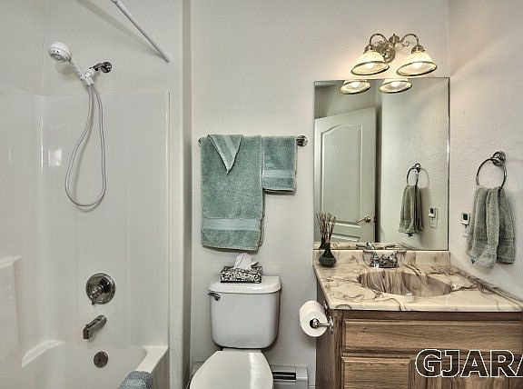Full Guest Bathroom
