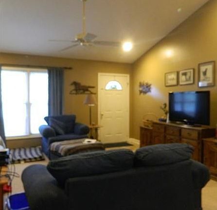 VAULTED CEILING LIVING ROOM