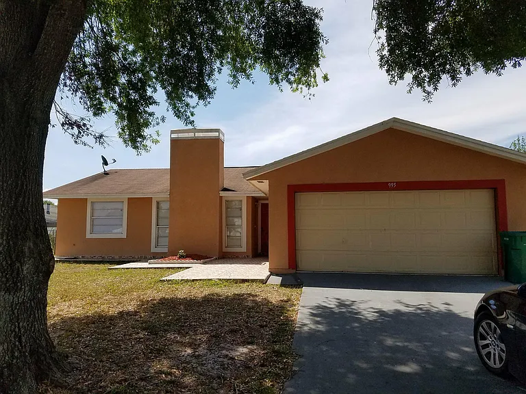 995 Windway Cir — Photo 1
