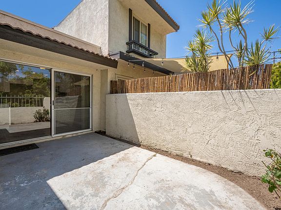 Enjoy afternoons or BBQ on your private area.