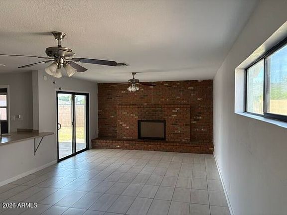 5th image of 3244 W YUCCA Street