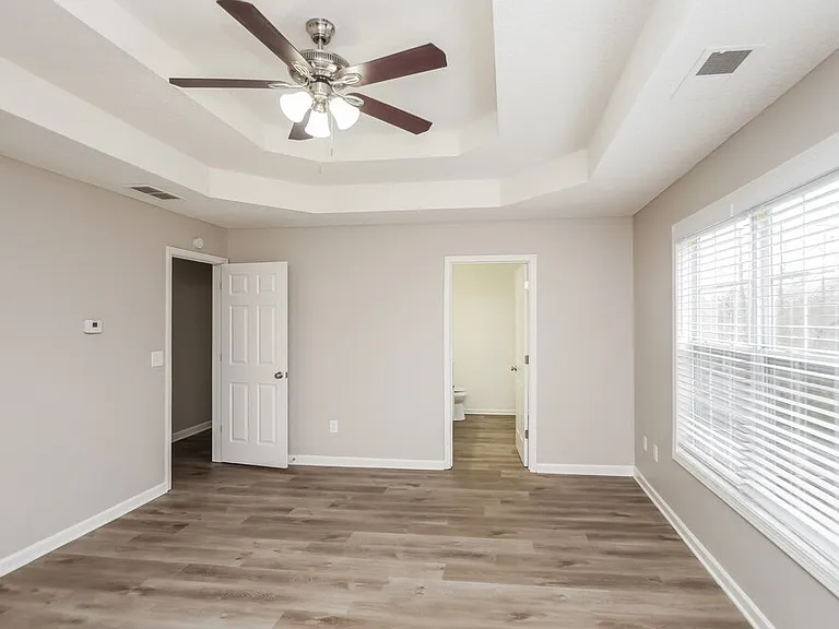 5727 Newnan Cir — Photo 12