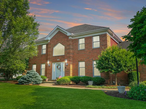 411 Meadow Ridge Ln, Prospect Heights, IL 60070