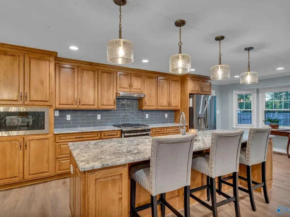 5187 Main Dr, New Hope, AL 35760