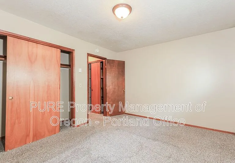 1135 SE 27th Ave — Photo 16
