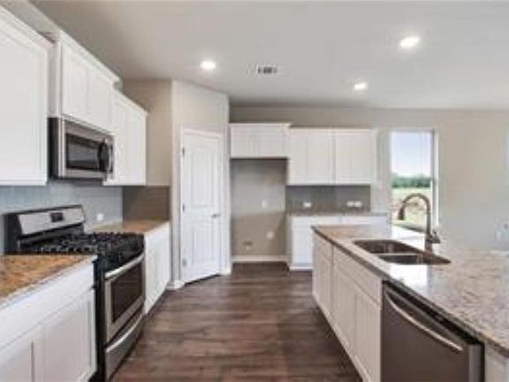 2nd image of 287 Windsor Woods Dr