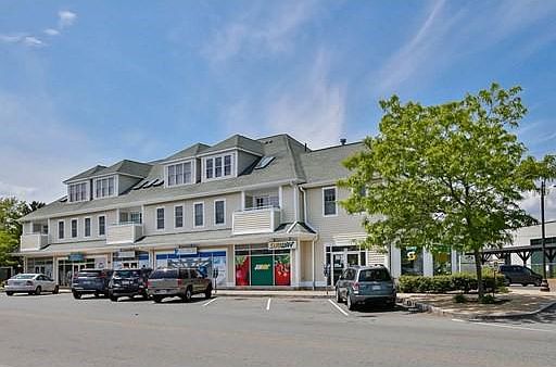 2nd image of 33 Railroad Ave Unit 203