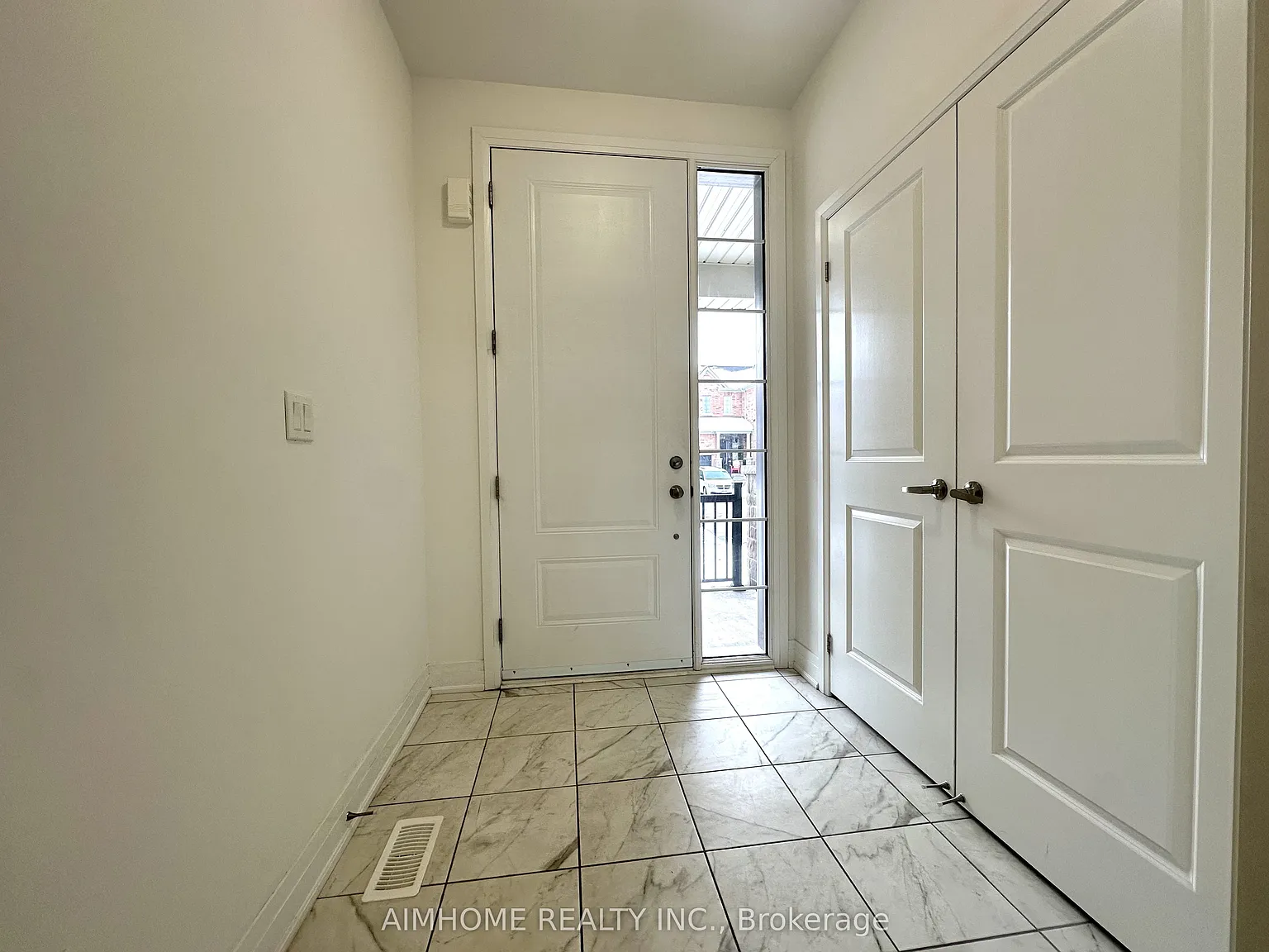 4 bed, $3,200 — Photo 3