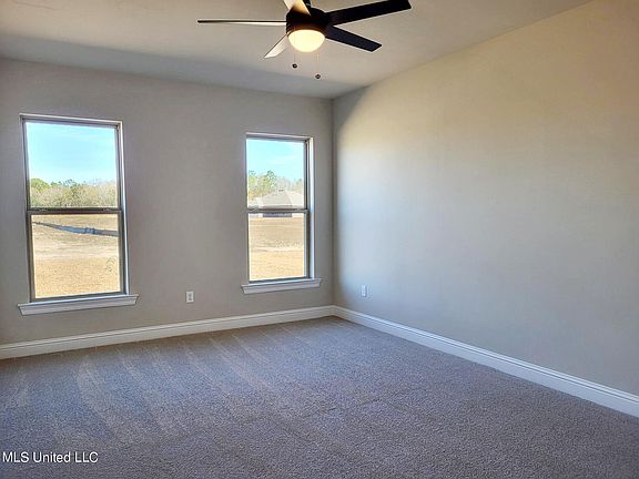 4th image of 10242 Patrick Dr