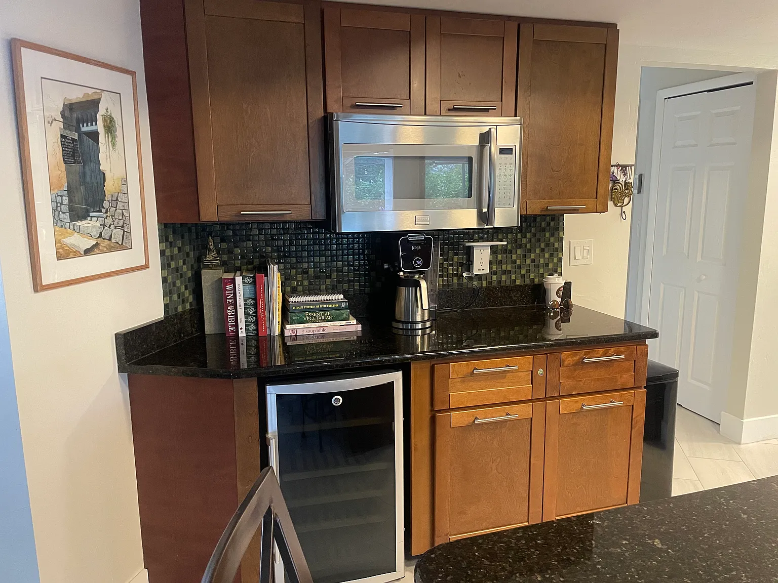 3 bed, 2131 sqft, $2,850 — Photo 2
