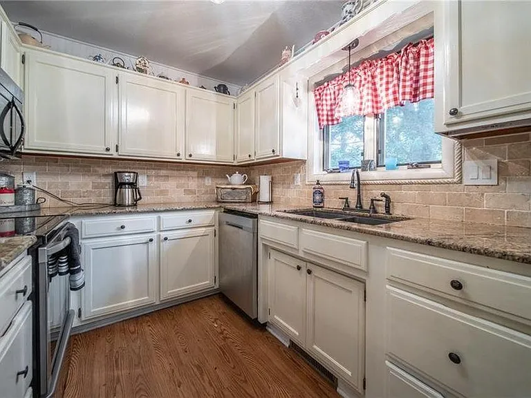 821 S Summit Dr — Photo 10