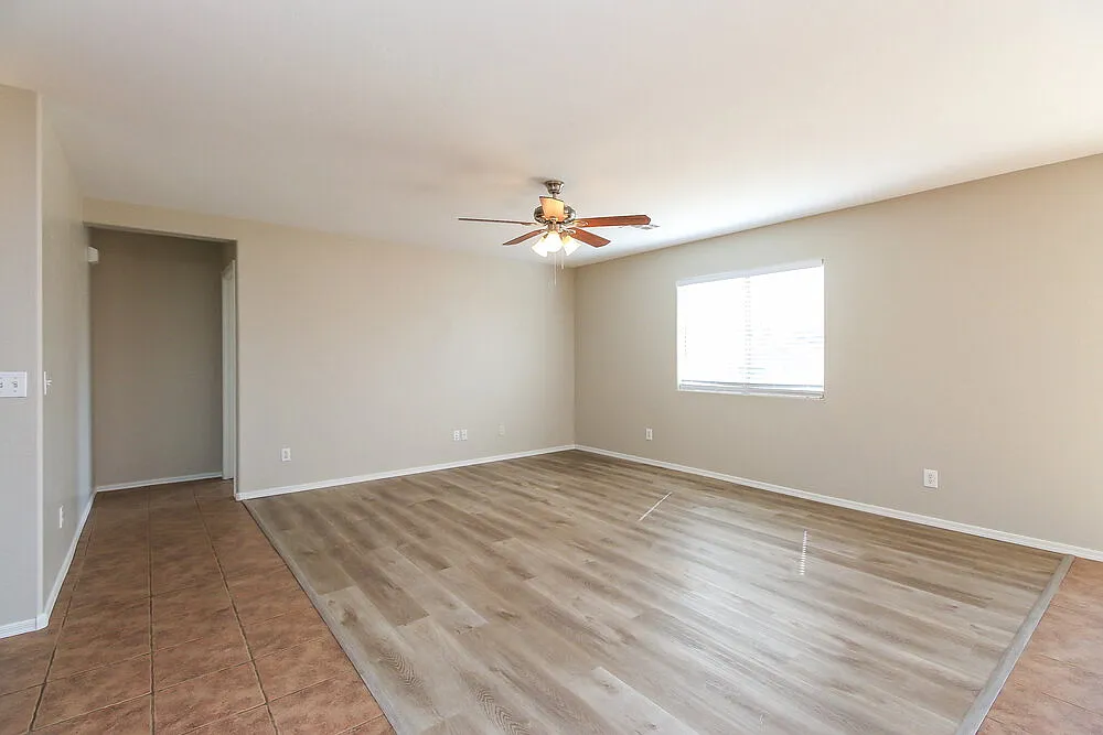 3 bed, 2.0 bath, 1388 sqft, $1,925 — Photo 3
